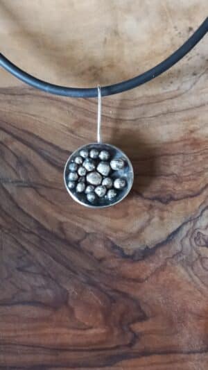 Zilveren bolletjes hanger