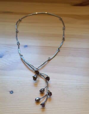 "Lelietjes der dalen" hanger